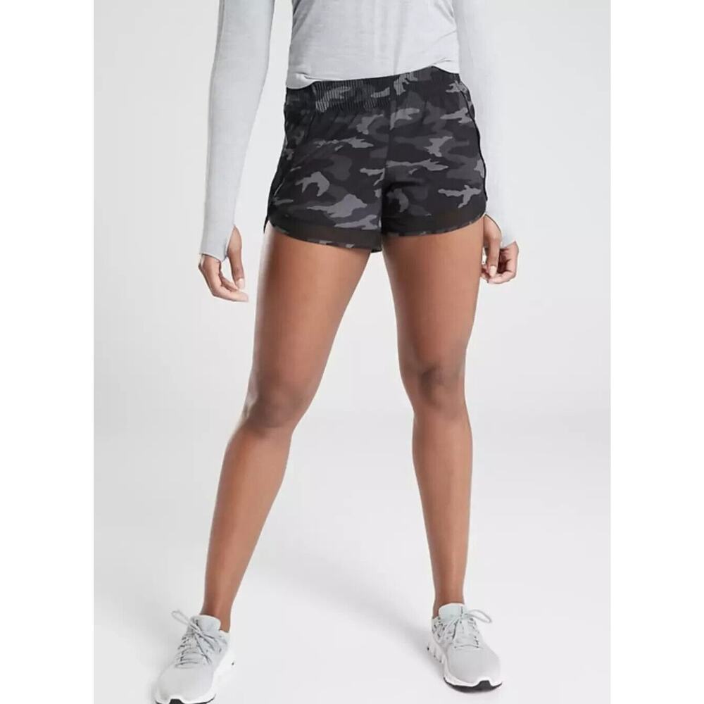 ✨2/$20 Athleta Printed Mesh Racer Run Short 4" Gray Black Camo Shorts Size XS - Picture 5 of 9